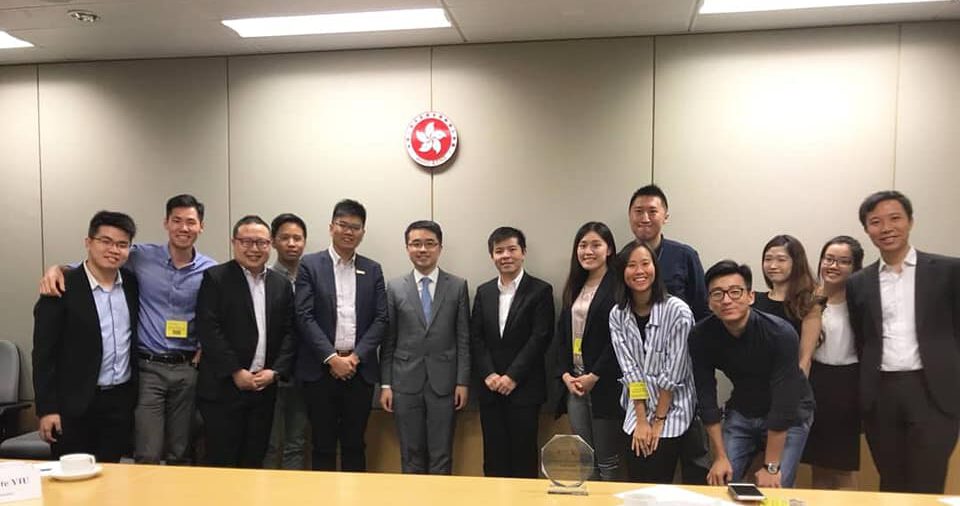 Read more about the article Dragon Dialogue with Leaders – Mr. Jeff Sze